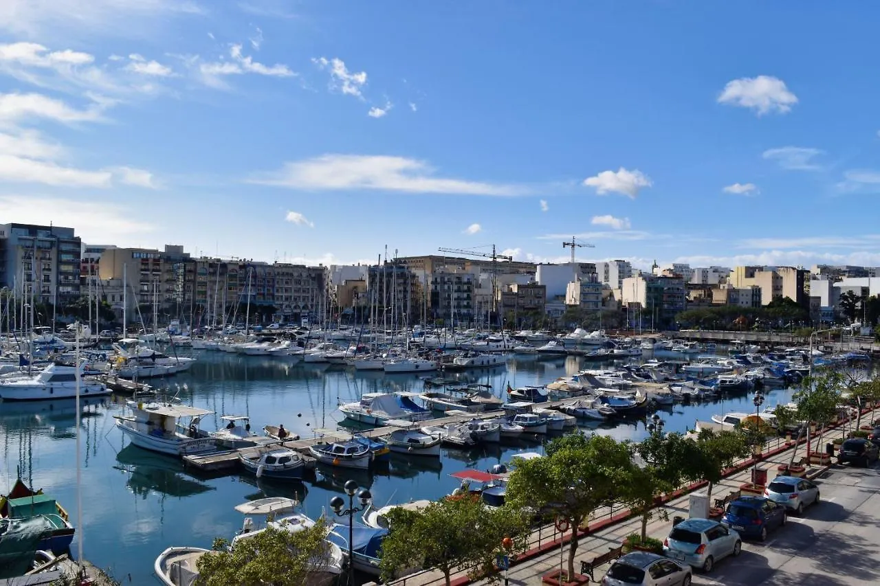 2 Bedroom Apartment - Spacious, Bright & Central - 4 Msida