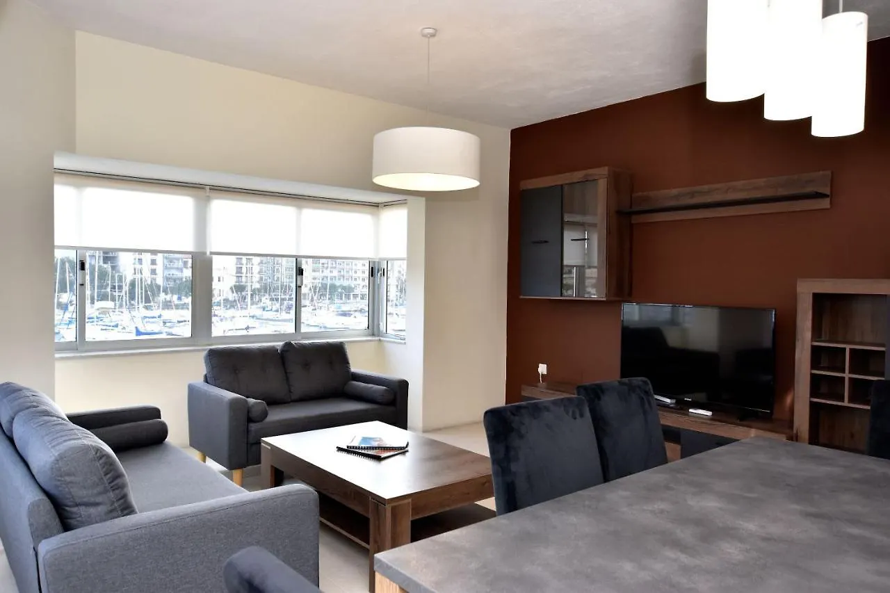 2 Bedroom Apartment - Spacious, Bright & Central - 4 Msida 0*,  Malta