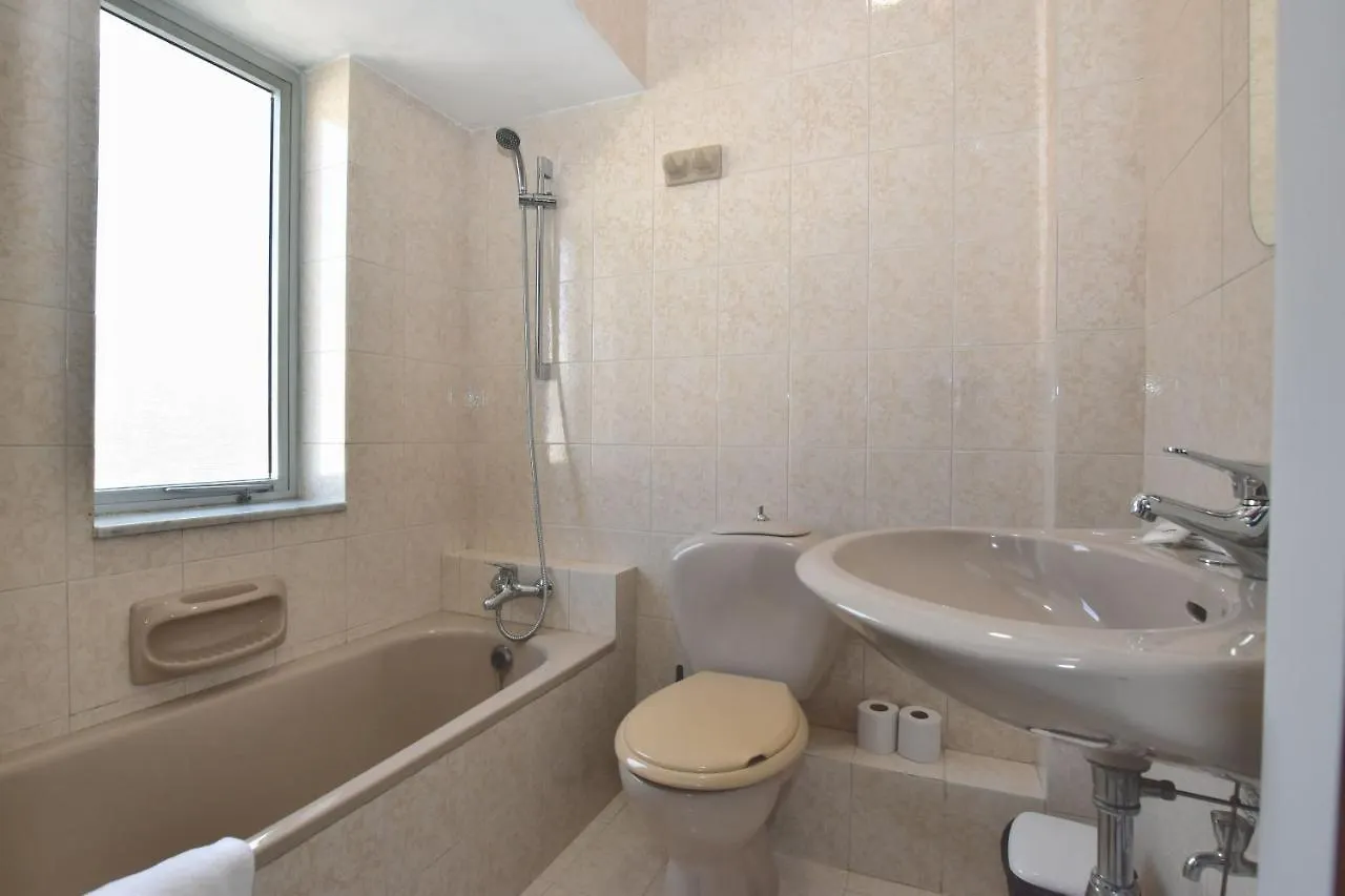 2 Bedroom Apartment - Spacious, Bright & Central - 4 Msida
