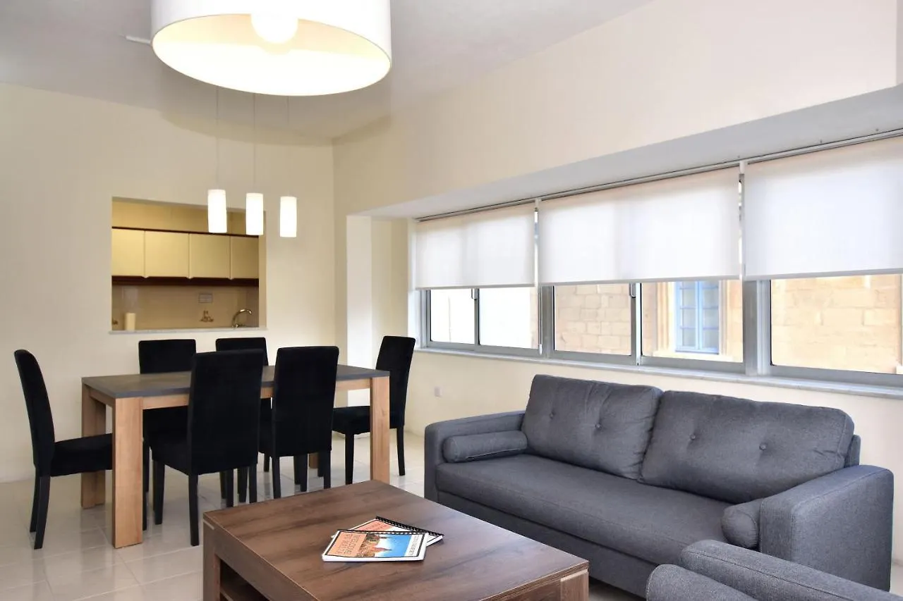 2 Bedroom Apartment - Spacious, Bright & Central - 4 Msida Malta